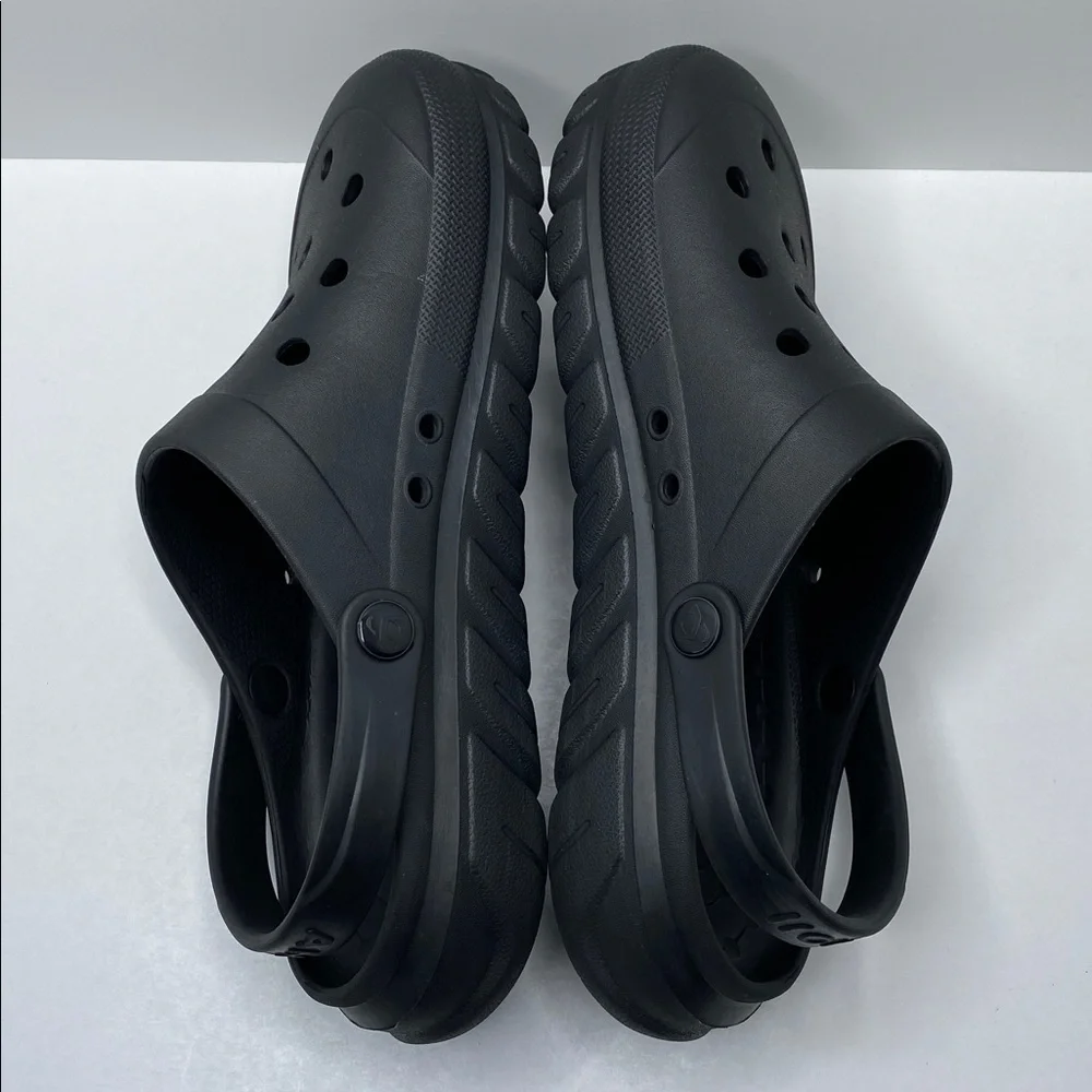 AMOJI Unisex Black Clog Sandals